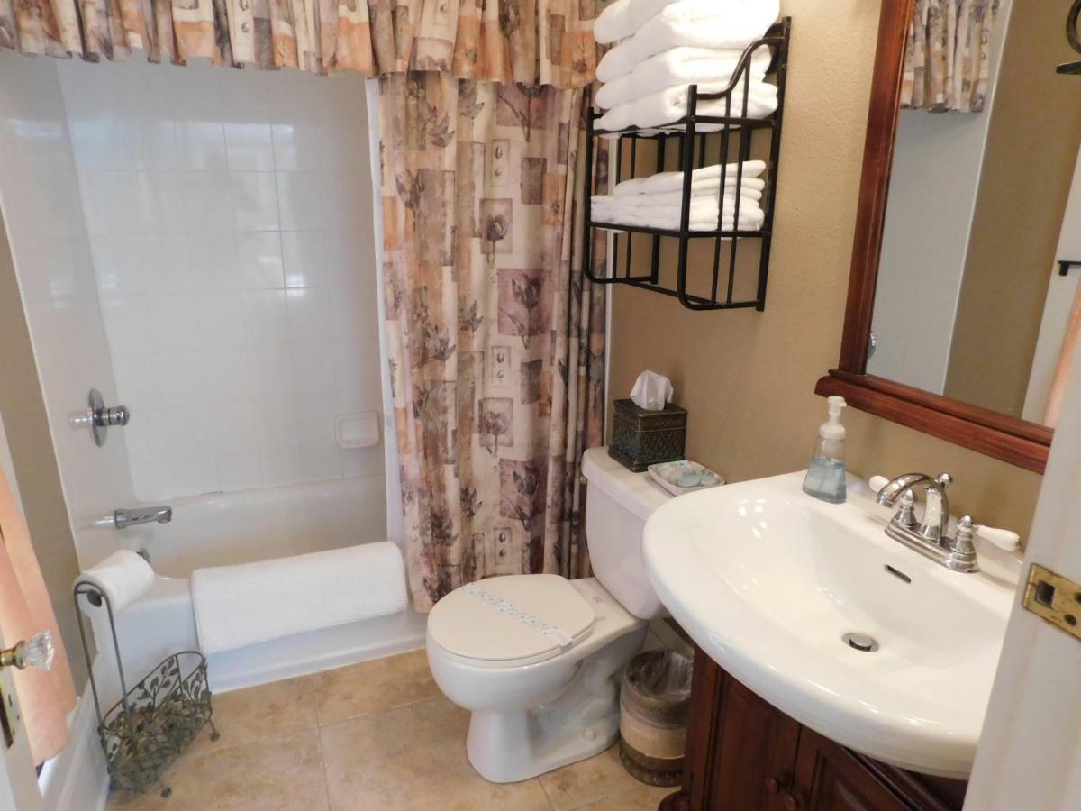The River Lily Daytona Beach Bilik gambar