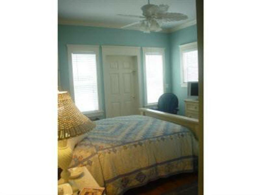 The River Lily Daytona Beach Bilik gambar